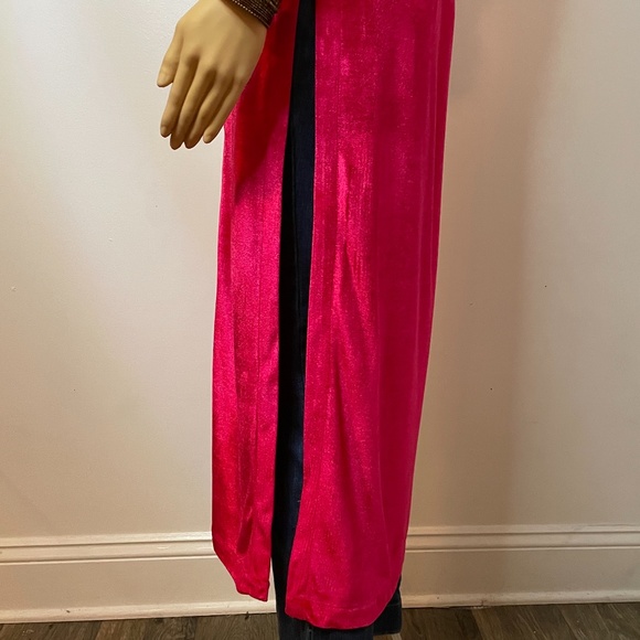 Magenta velour sleeveless duster tunic with slits! - Picture 6 of 12